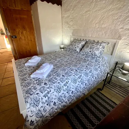 Georgios Retreat. Quaint Stone House. * Paphos